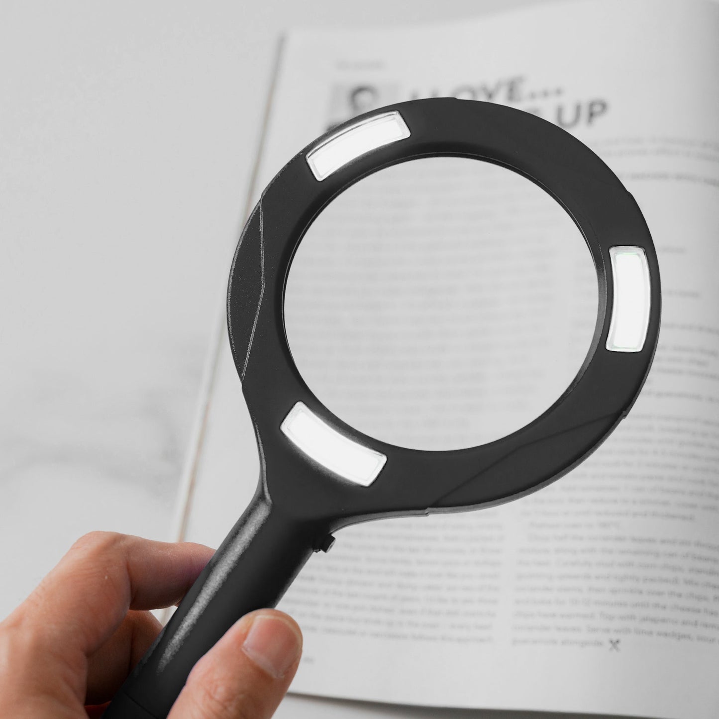 Brillar Light Up Magnifying Glass – Black, 3× Magnification with COB LED Lighting
