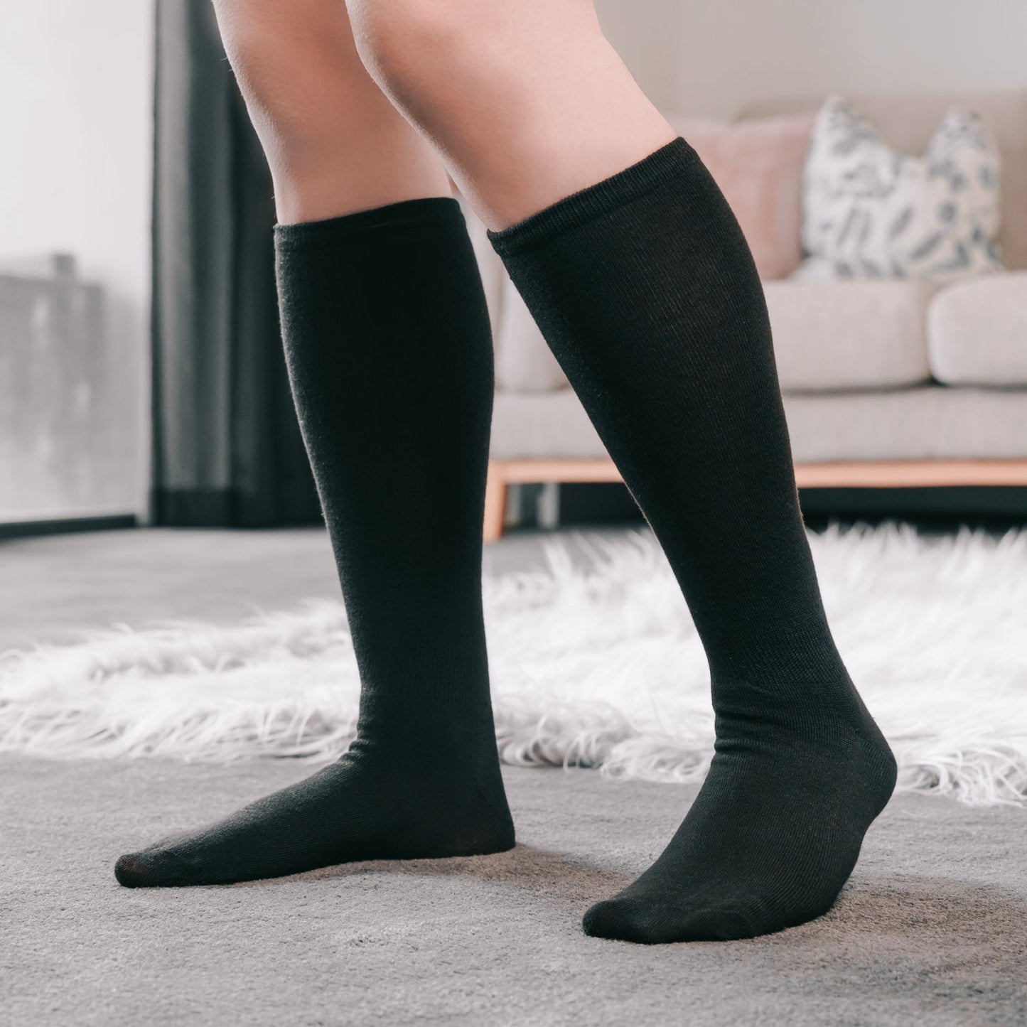 2 pairs of Miracle Compression Socks - Medium
