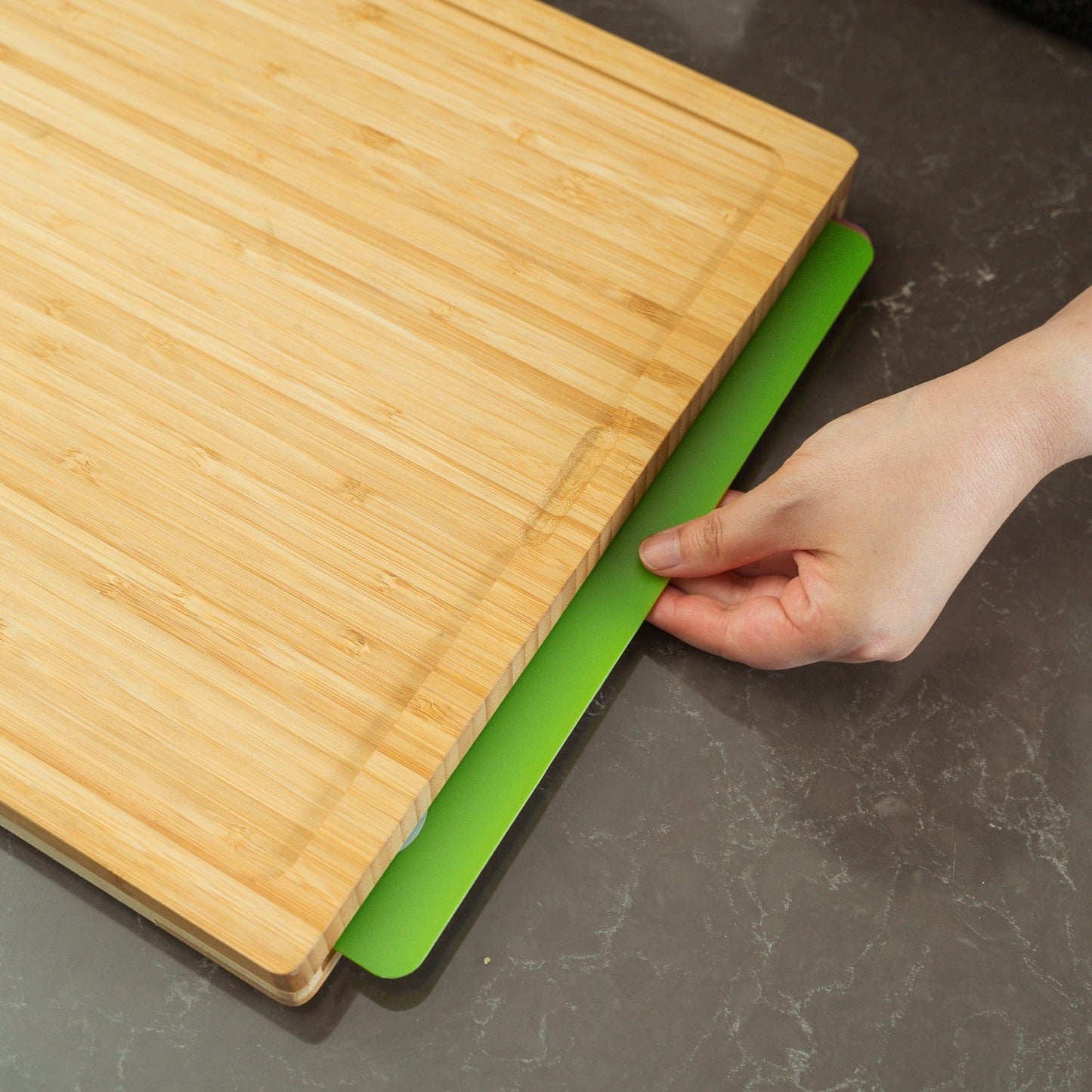 Bamboo Chopping Board with 5 Pcs Color-Coded Flexible Cutting Mats