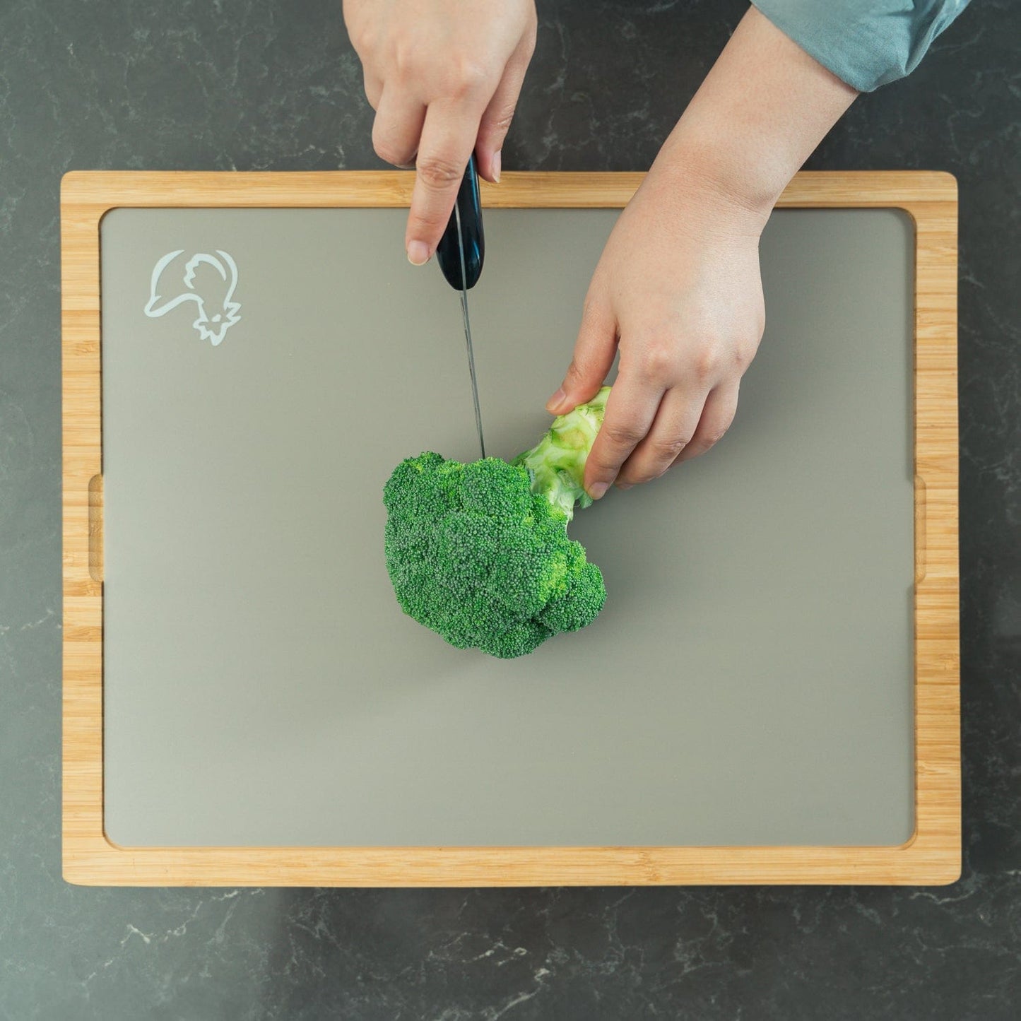 Bamboo Chopping Board with 5 Pcs Color-Coded Flexible Cutting Mats
