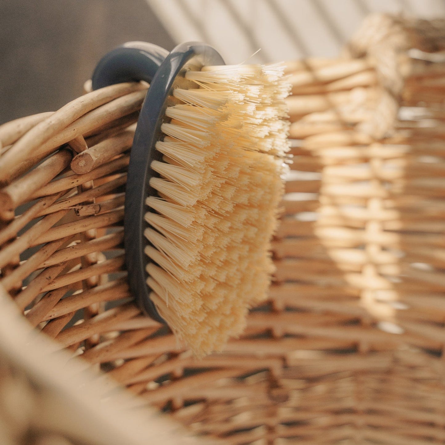 Bamboo Handle Iron Household Scrubber Brush