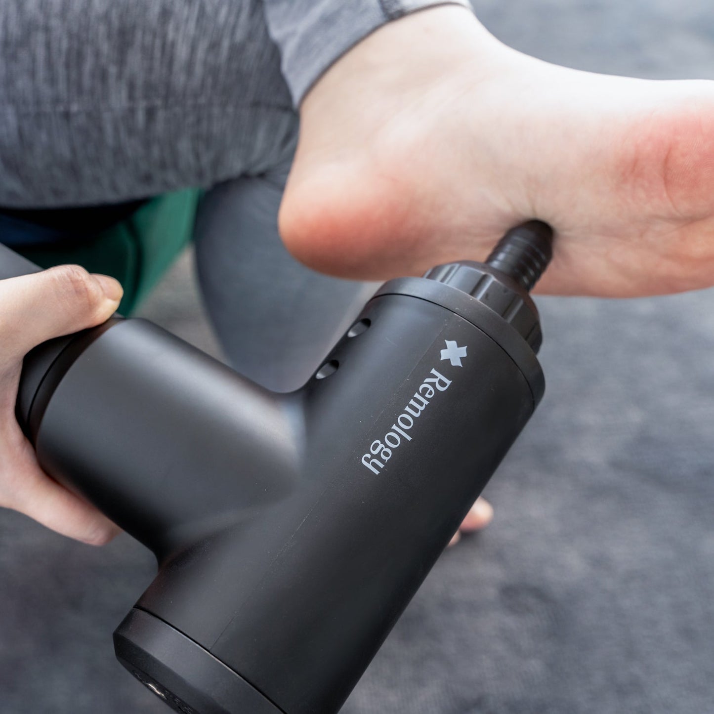 Remology Impact Massage Gun – 6 Speed Deep Tissue Muscle Massager with 4 Interchangeable Heads, Rechargeable Handheld Body Massager for Gym & Home