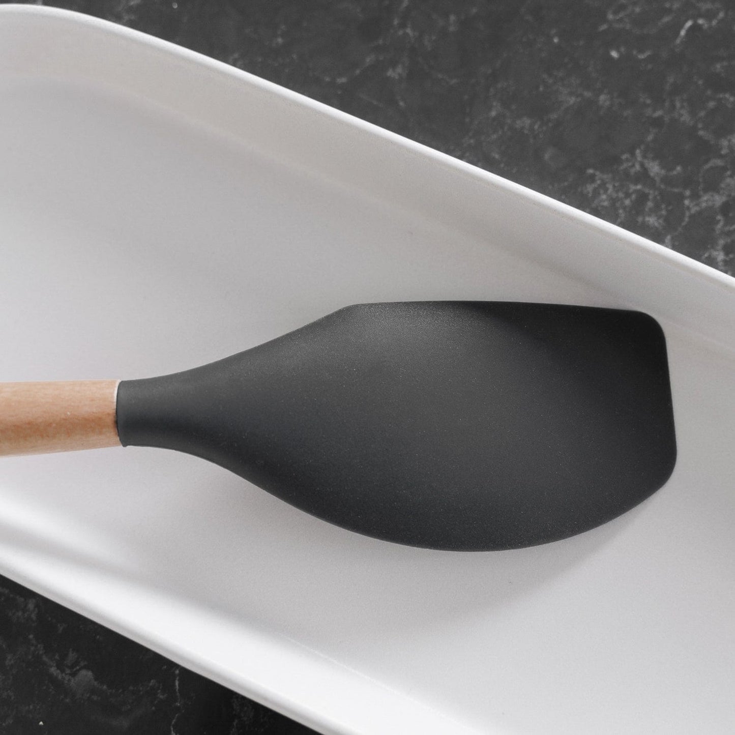 Beechwood & silicone spatula charcoal