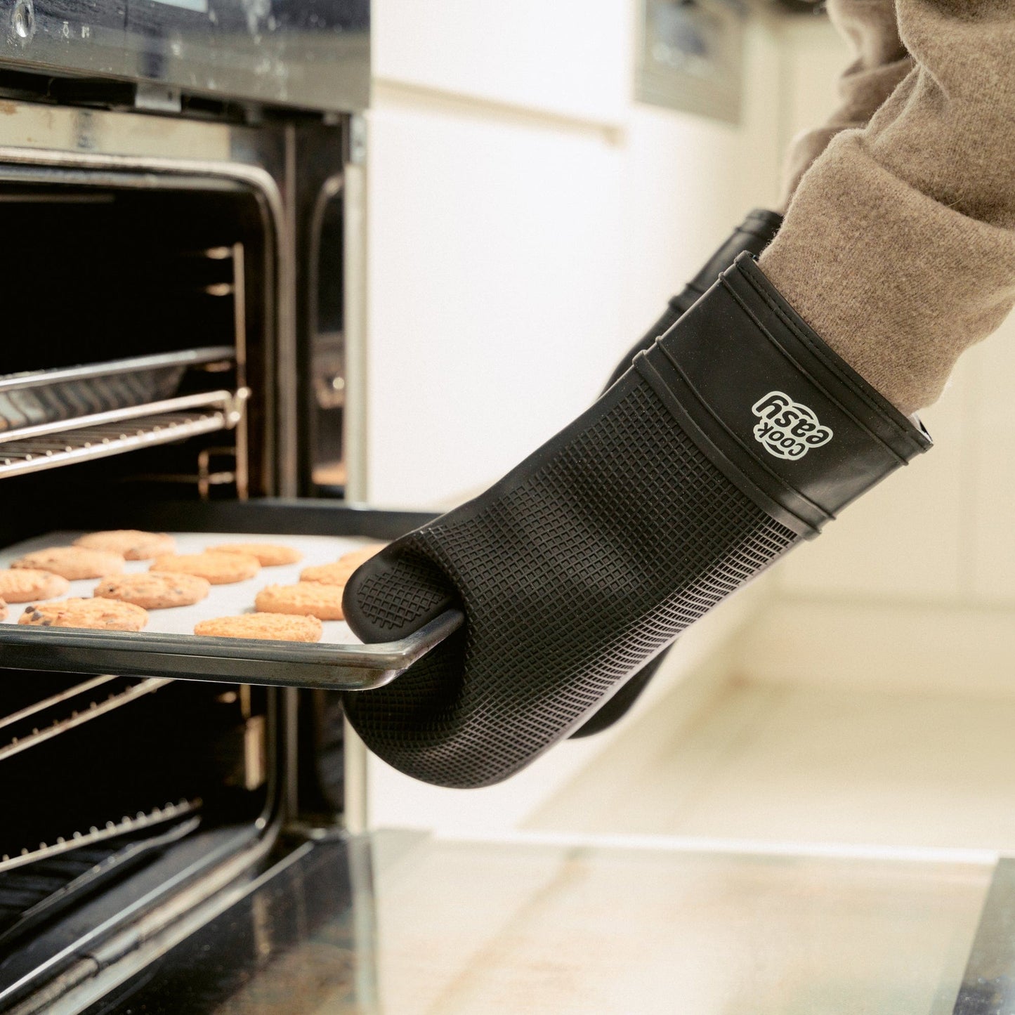 4 Pcs Silicone Oven Mitt and Multi Purpose Kitchen Heat Pad Insulation Mat