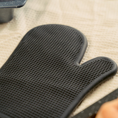 4 Pcs Silicone Oven Mitt and Multi Purpose Kitchen Heat Pad Insulation Mat