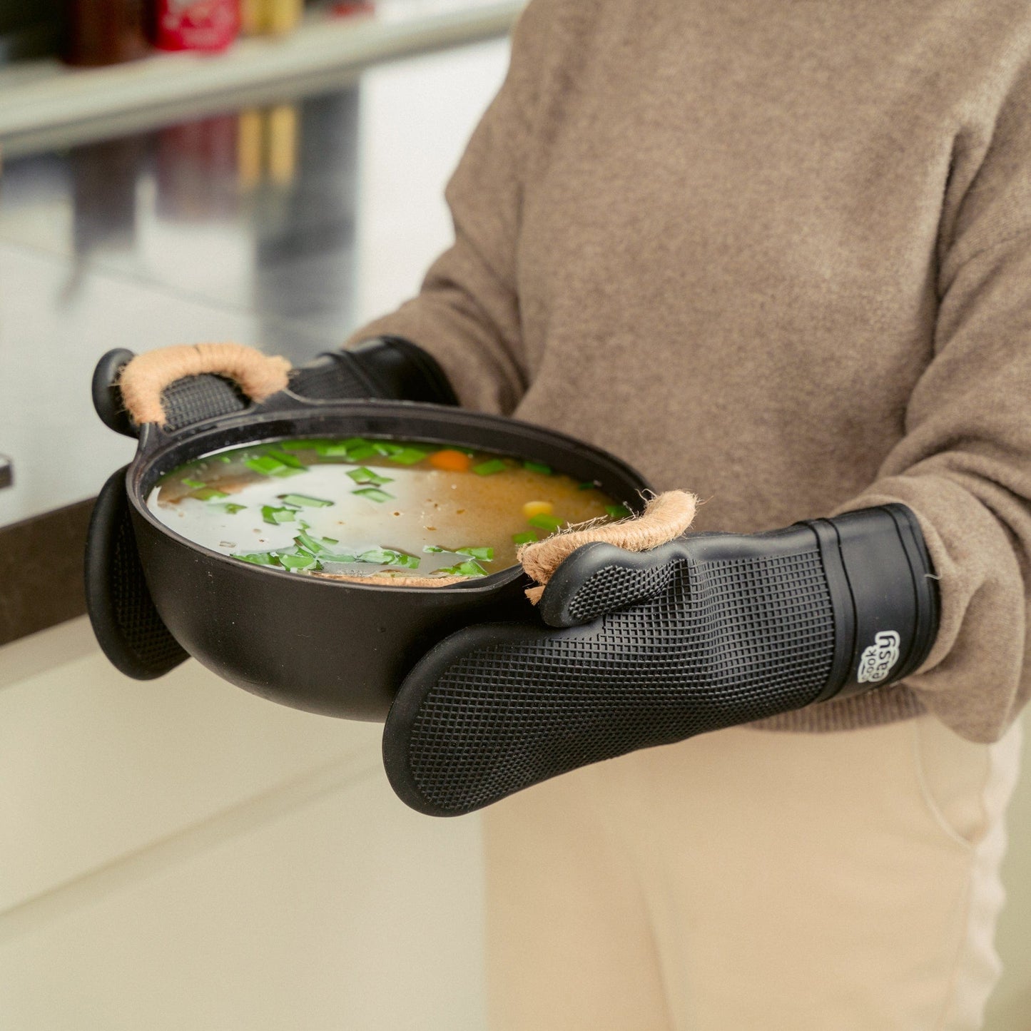 4 Pcs Silicone Oven Mitt and Multi Purpose Kitchen Heat Pad Insulation Mat