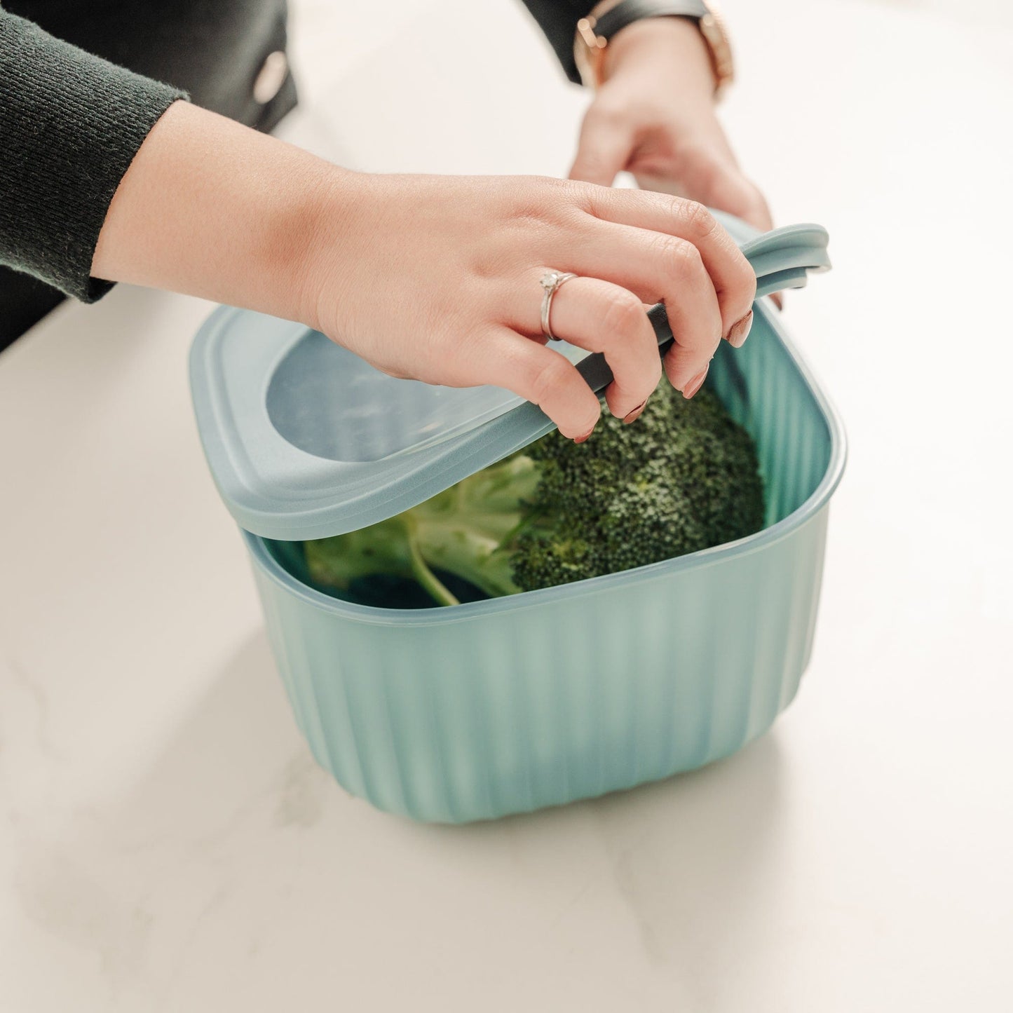 4 Pcs Cook Easy  Square Nested Food Storage Set
