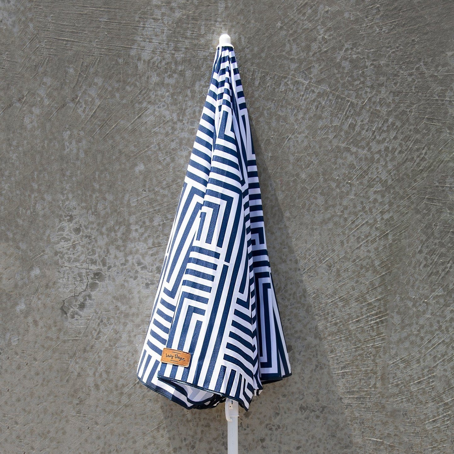 Lazy Dayz 1.8m Tiltable Beach Umbrella with Carry Bag - Makena
