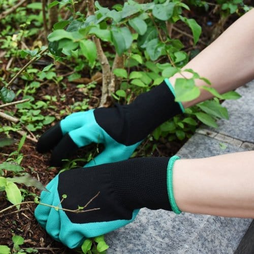 2 Pcs Tough Built in Claws Garden Guru Gloves