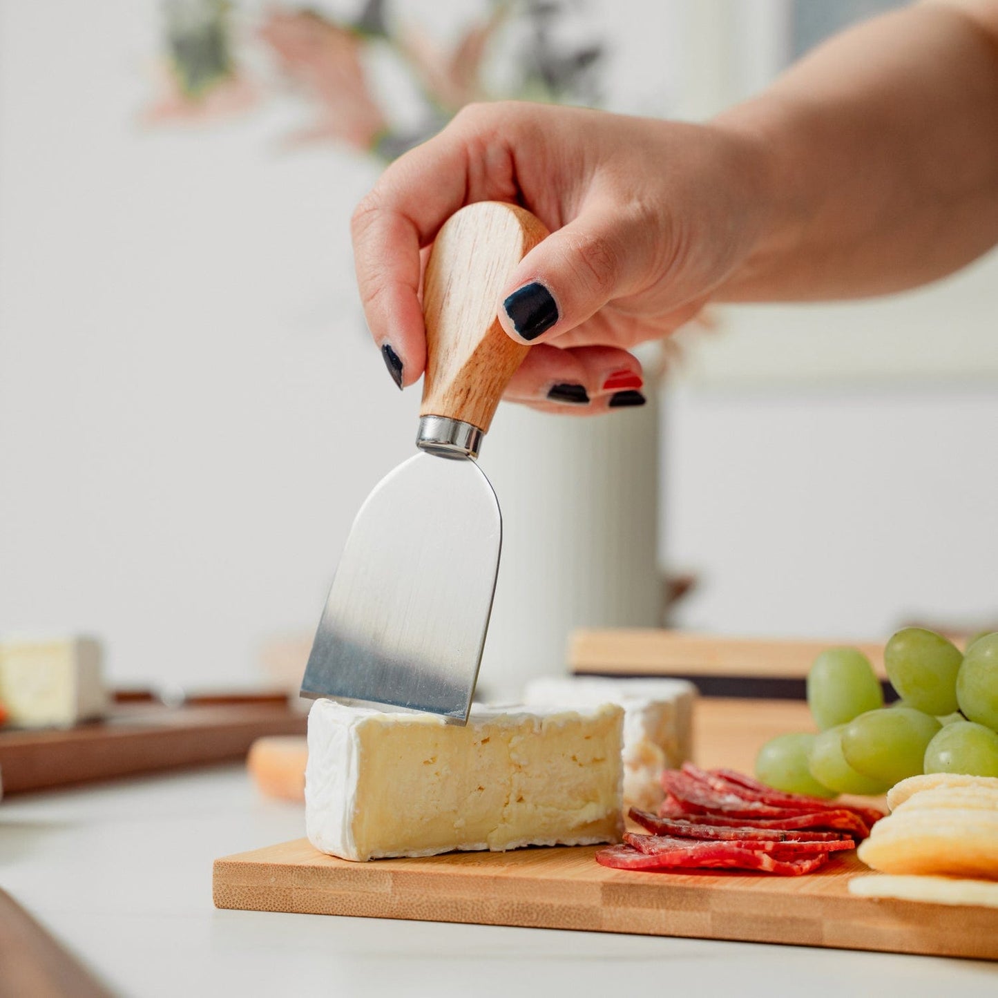 4 Pcs Clevinger Avalon Wood Handle Cheese Knife Set