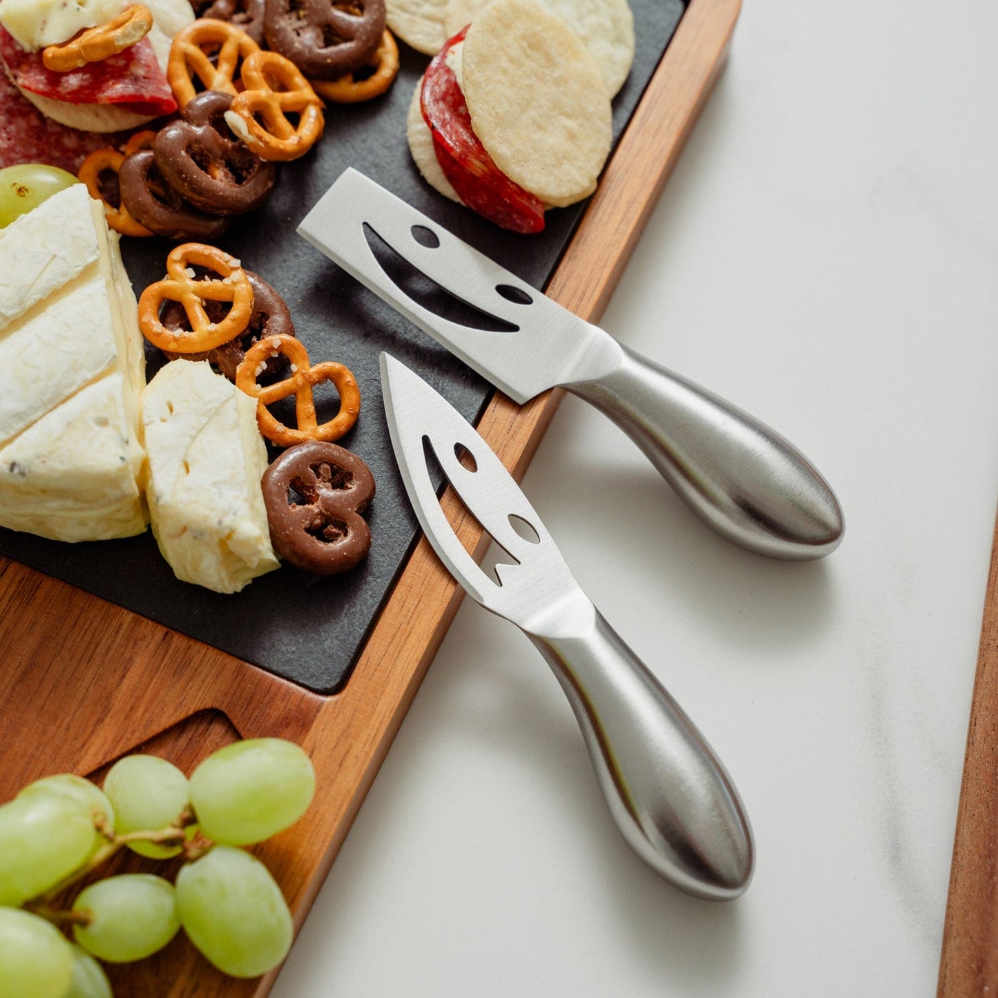 4 Pcs Clevinger Smiley Stainless Steel Cheese Knife Set